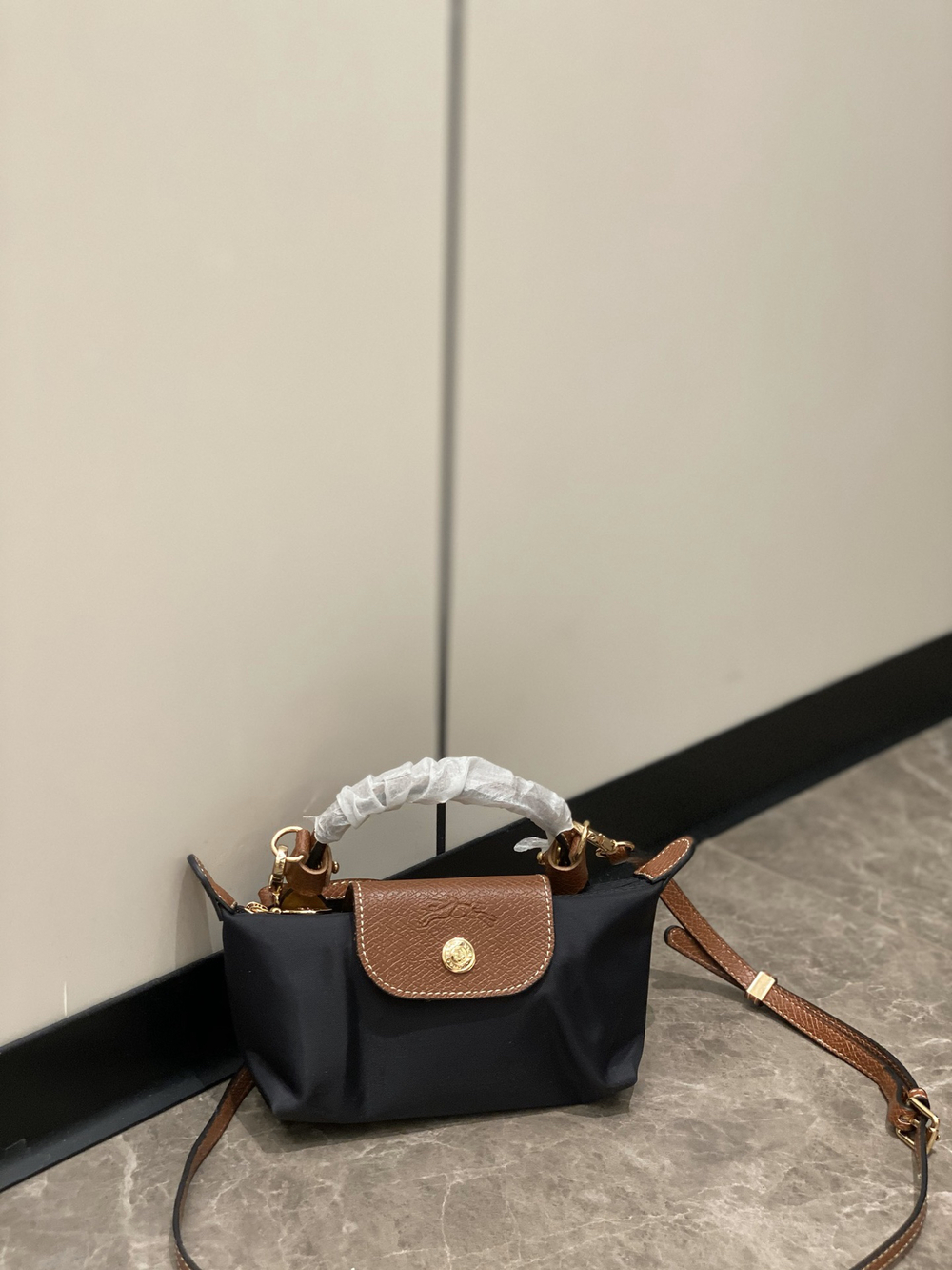 Longchamp Black Mini Crossbody – Le Pliage